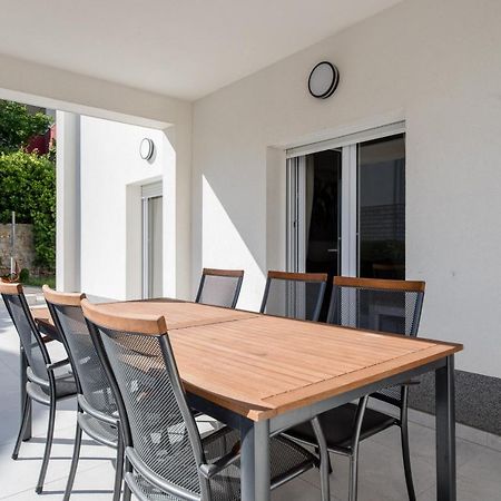 Peaceful Haven Near The Sea-Apartments Torlak Rab Banjol Екстер'єр фото