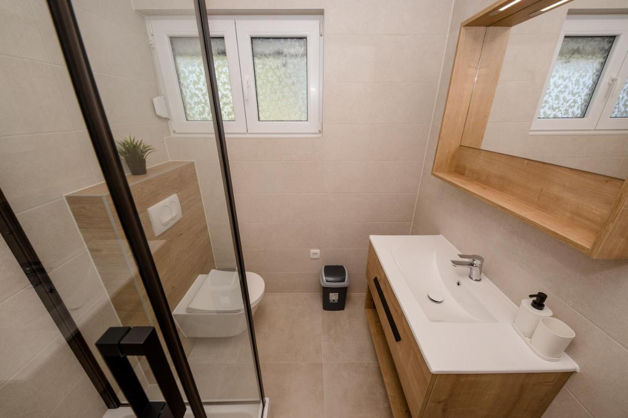 Peaceful Haven Near The Sea-Apartments Torlak Rab Banjol Екстер'єр фото