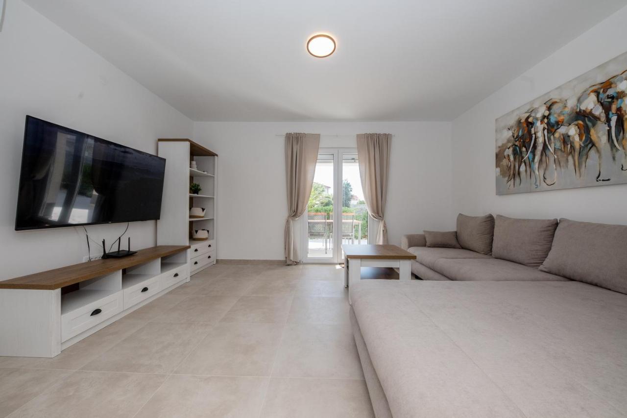 Peaceful Haven Near The Sea-Apartments Torlak Rab Banjol Екстер'єр фото