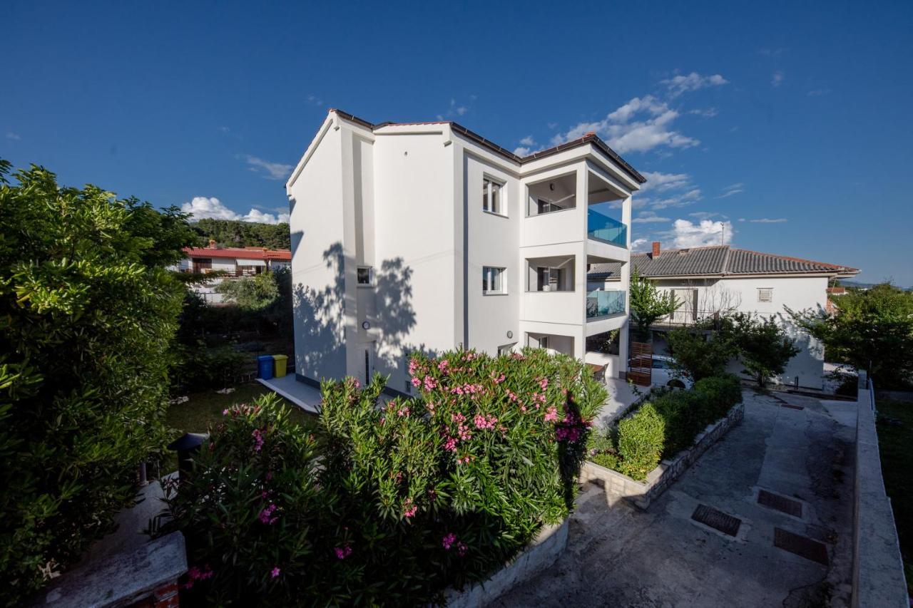 Peaceful Haven Near The Sea-Apartments Torlak Rab Banjol Екстер'єр фото